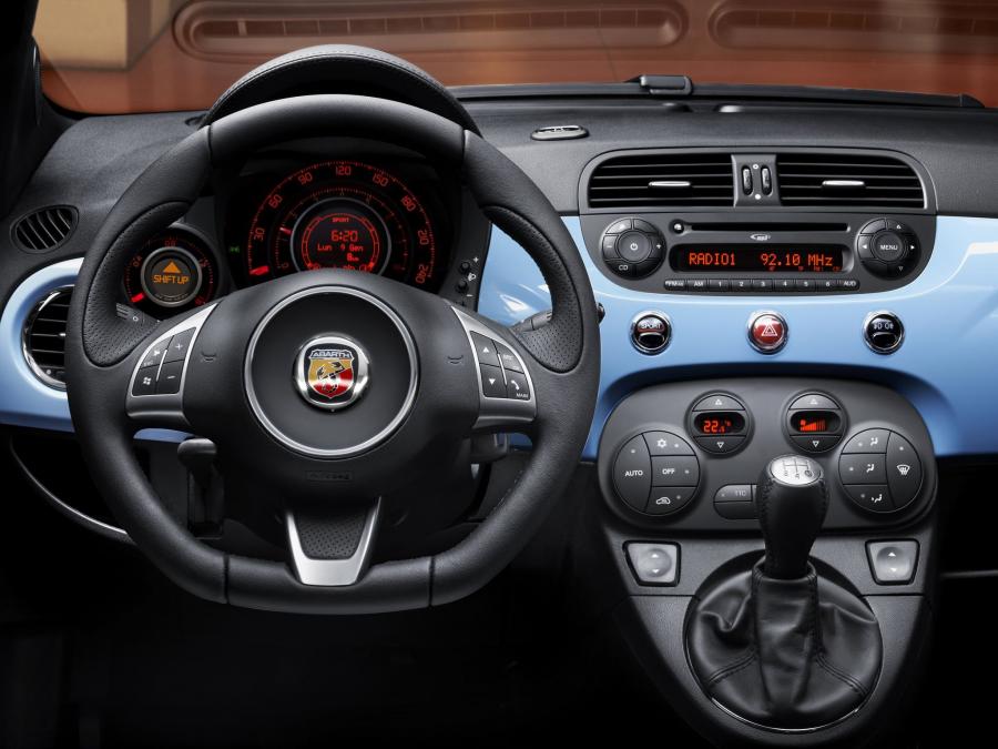 Панель приборов Abarth 500 2008 года  (WW) (фото 49 из 51)